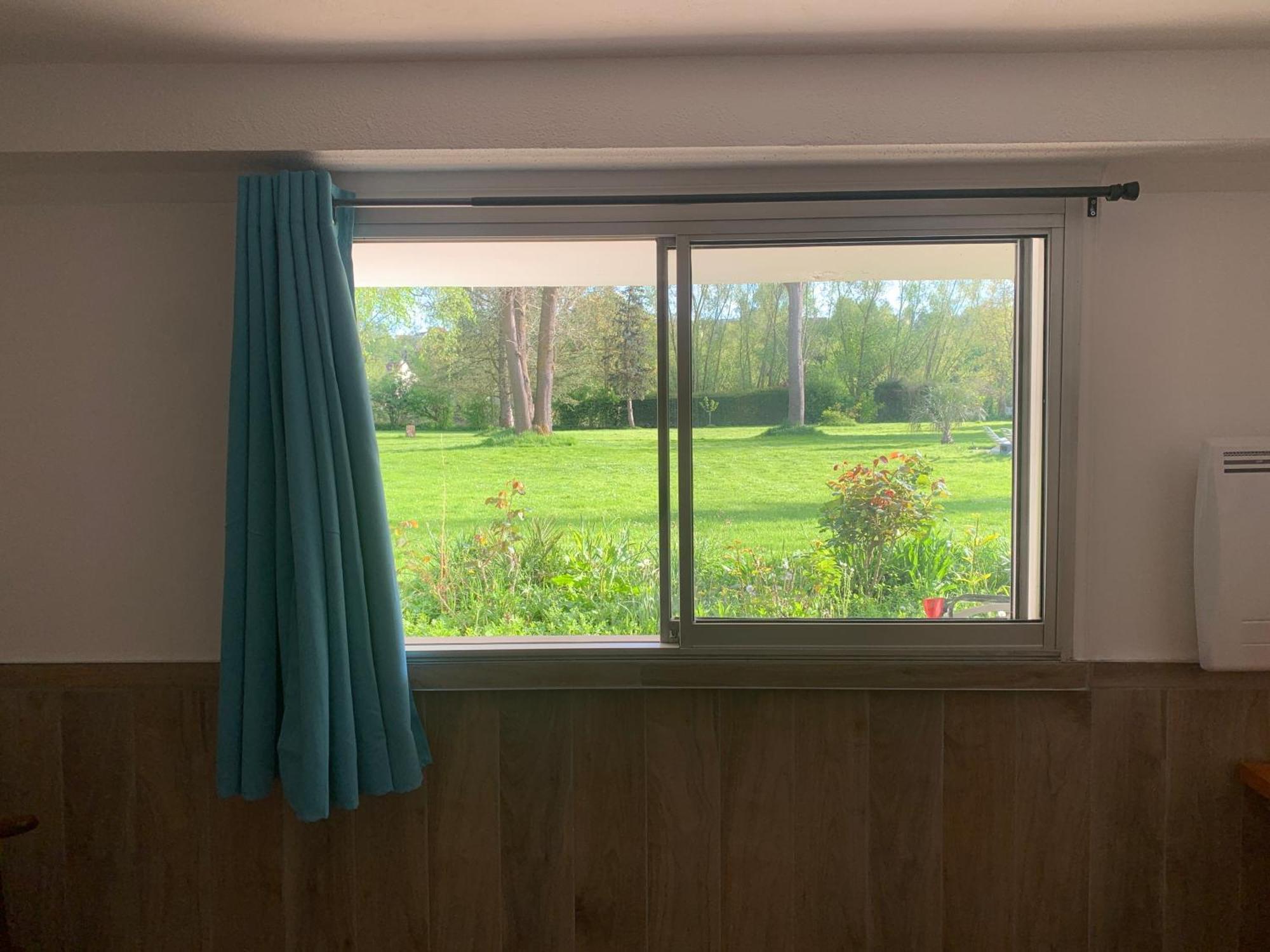 Appartement Familial Au Bord De La Marne, Jardin 8000M2, Piscine, Court De Tennis, Terrasse, Parking Gratuit Proche Disneyland Isles-les-Villenoy Exterior photo