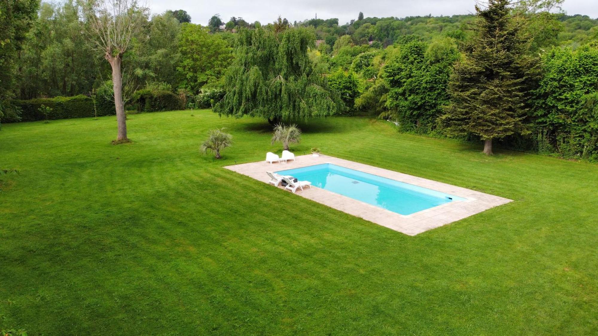 Appartement Familial Au Bord De La Marne, Jardin 8000M2, Piscine, Court De Tennis, Terrasse, Parking Gratuit Proche Disneyland Isles-les-Villenoy Exterior photo